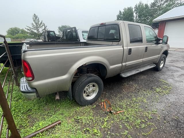 Image of Ford F-350 equipment image 3