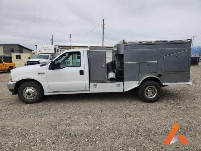 Image of Ford F-350 equipment image 1