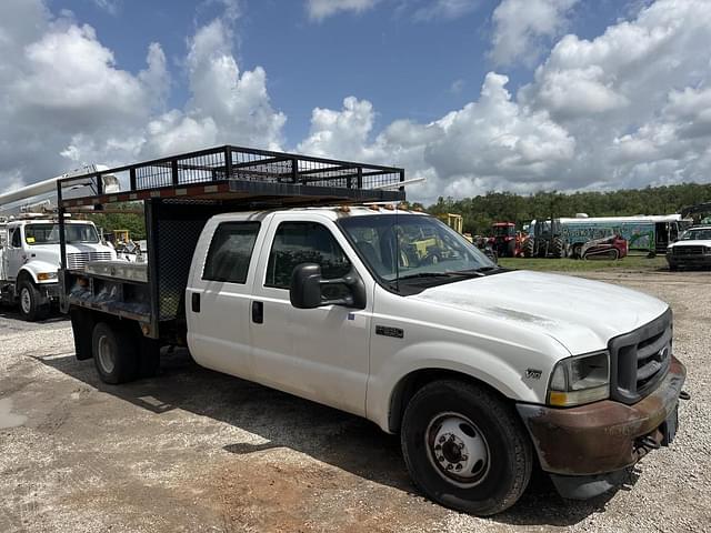 Image of Ford F-350 equipment image 4