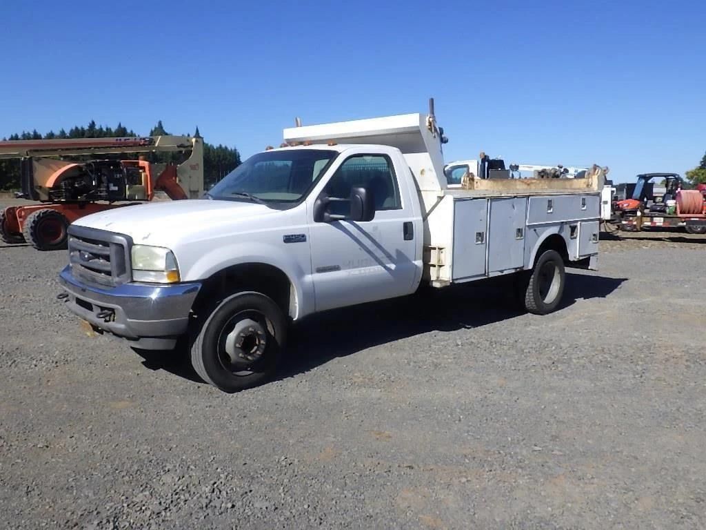 2003 Ford F-450 Equipment Image0