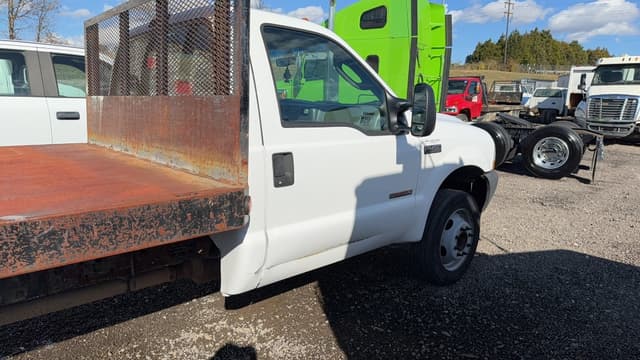 Image of Ford F-450 equipment image 4