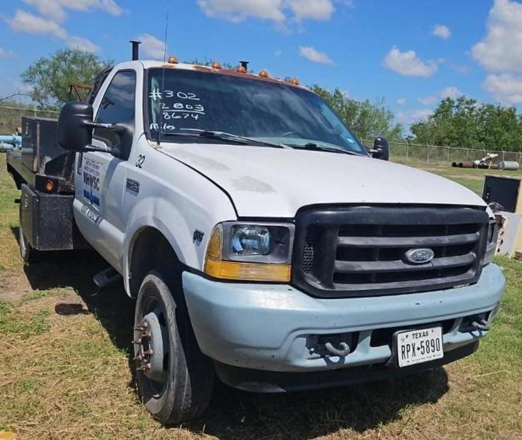 2003 Ford F-450 Equipment Image0