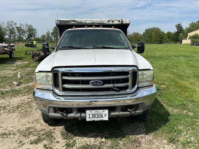 Image of Ford F-450 equipment image 2