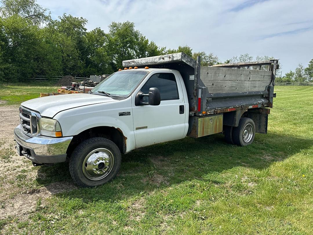 Image of Ford F-450 Primary image