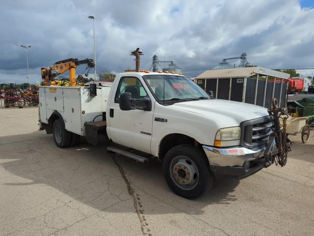 Image of Ford F-450 equipment image 2