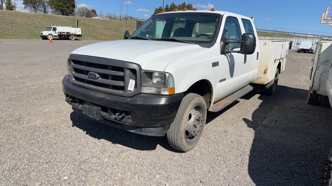 Image of Ford F-450 Primary image
