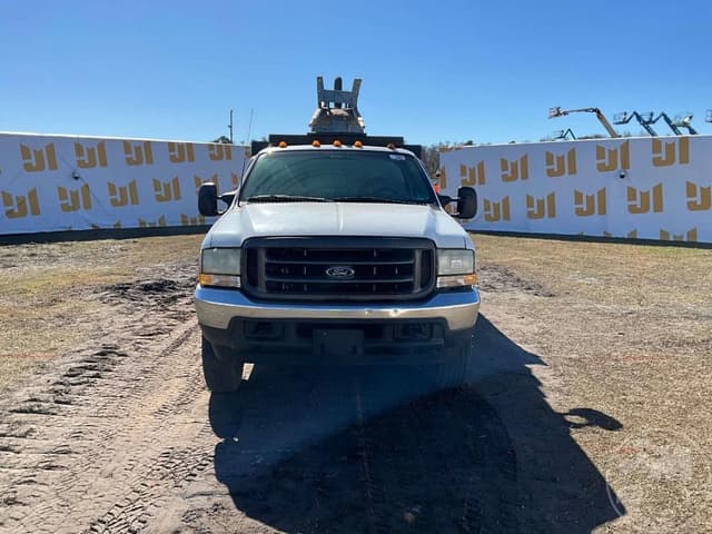 Image of Ford F-450 equipment image 1