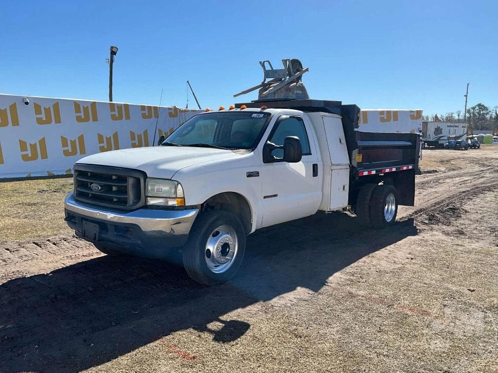 Image of Ford F-450 Primary image