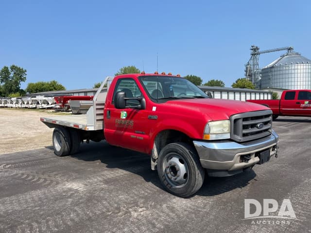 Image of Ford F-450 equipment image 4