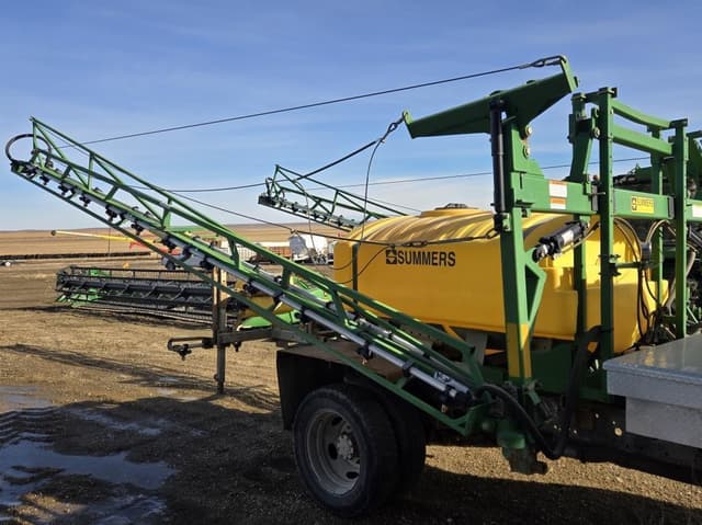 Image of Ford F-550 equipment image 3