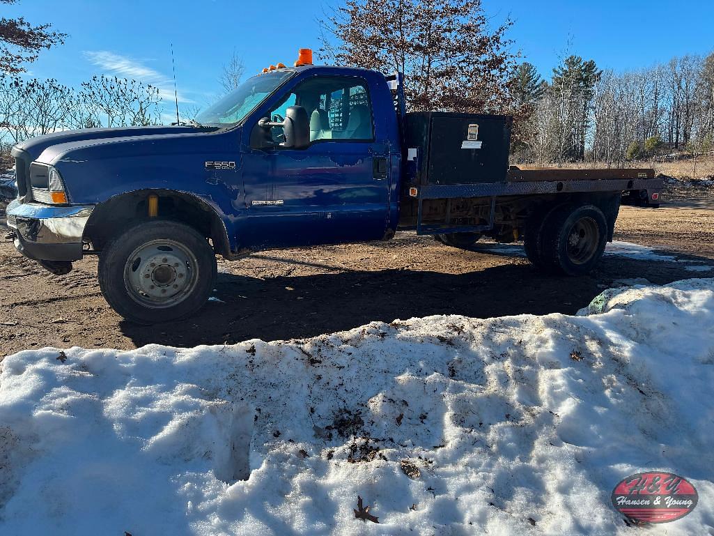Image of Ford F-550 Primary image