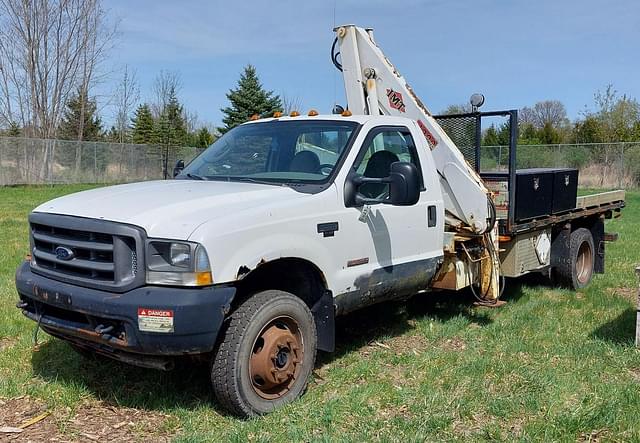 Image of Ford F-550 equipment image 1