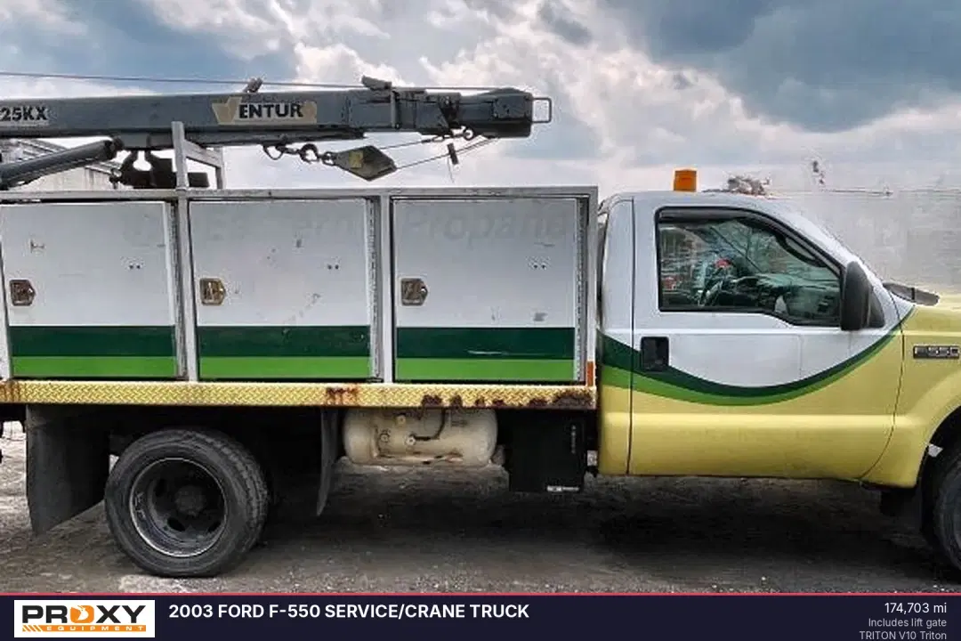 Image of Ford F-550 Primary image