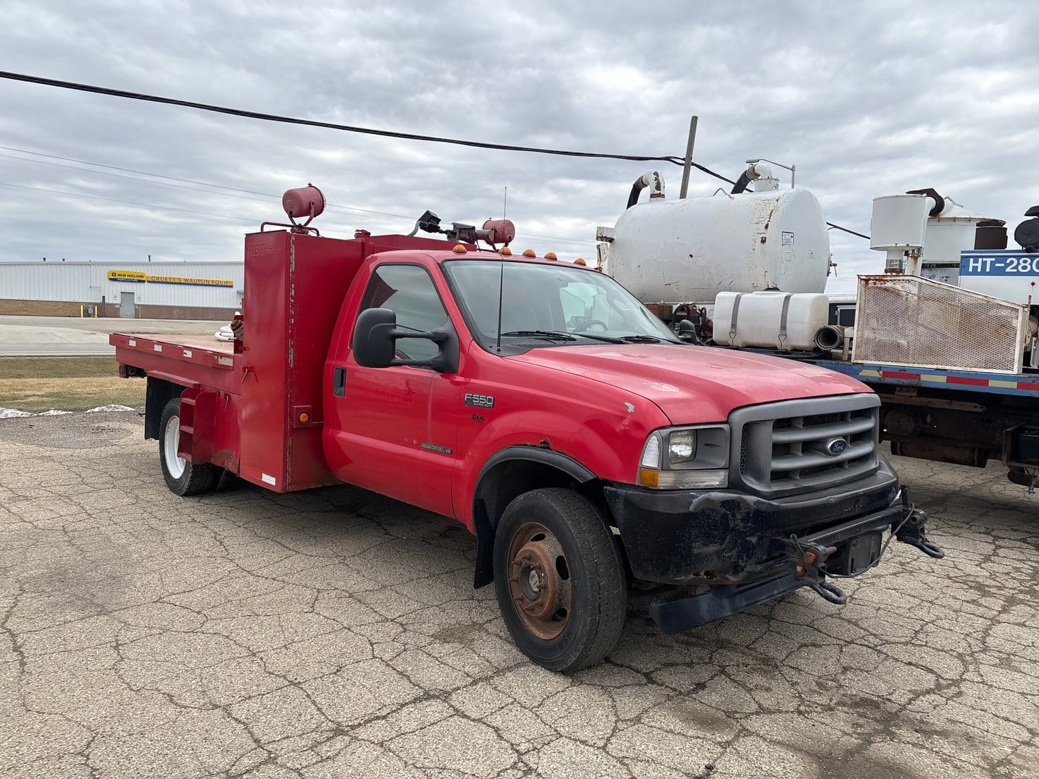 2003 Ford F-550 Equipment Image0