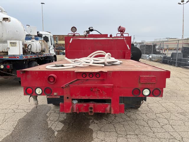 Image of Ford F-550 equipment image 4