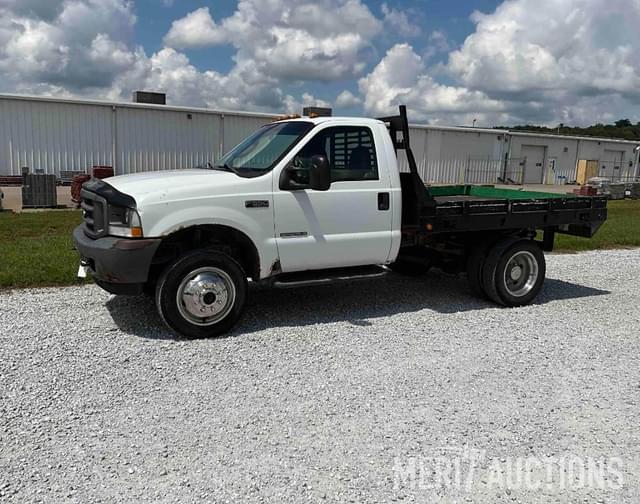 Image of Ford F-550 equipment image 1