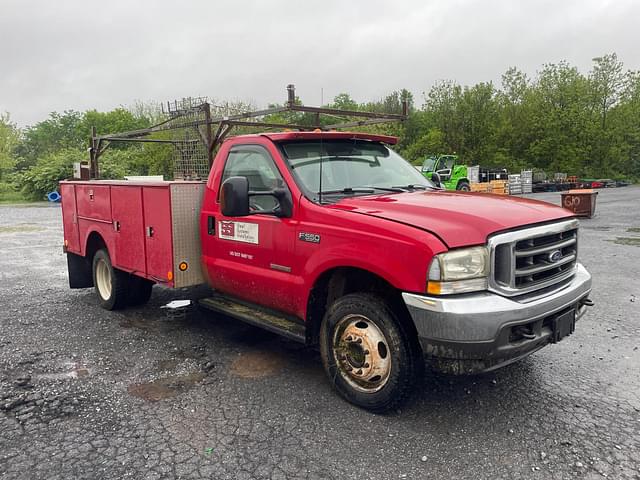 Image of Ford F-550 equipment image 1