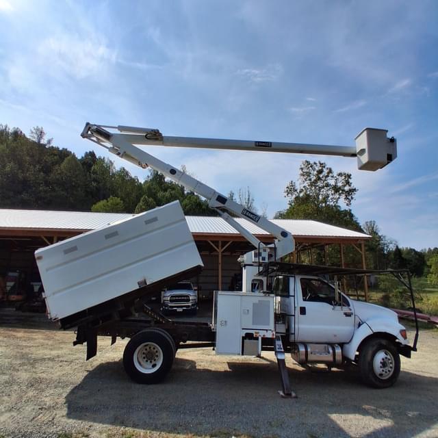 Image of Ford F-650 equipment image 1