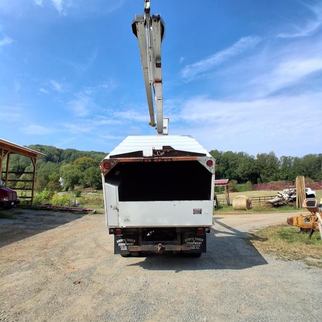 Image of Ford F-650 equipment image 2