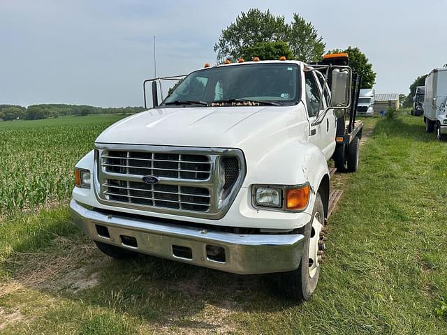 Image of Ford F-650 equipment image 2
