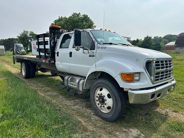 Image of Ford F-650 equipment image 4
