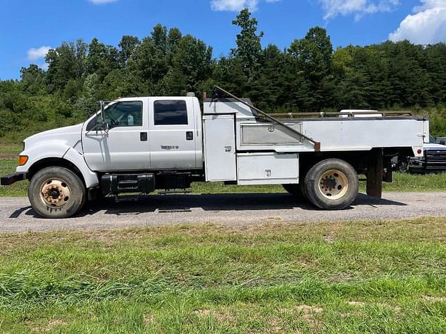 Image of Ford F-650 equipment image 1