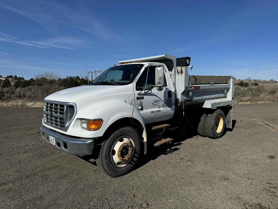 Image of Ford F-650 Primary image