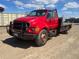 2003 Ford F-650 Equipment Image0