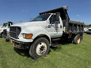 2003 Ford F-650 Equipment Image0