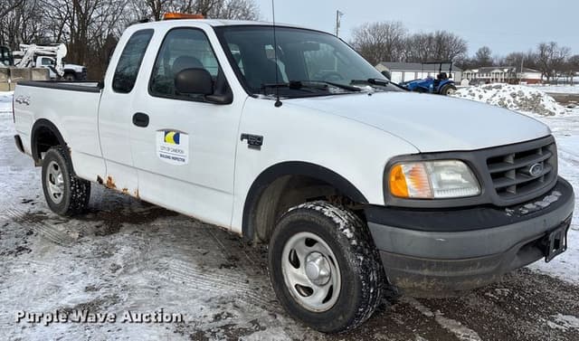 Image of Ford F-150 equipment image 2