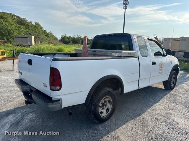 Image of Ford F-150 equipment image 4