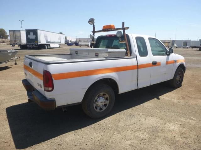 Image of Ford F-150 equipment image 3