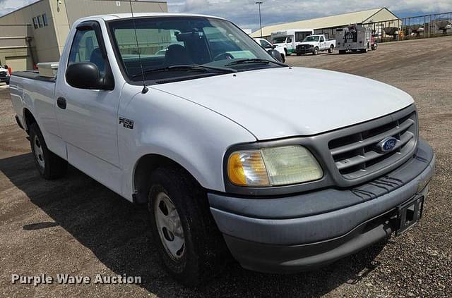 Image of Ford F-150 equipment image 2