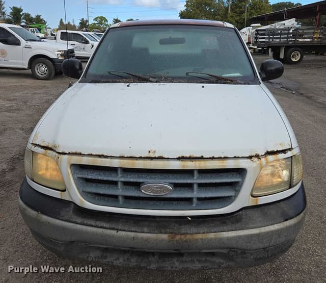 Image of Ford F-150 equipment image 1