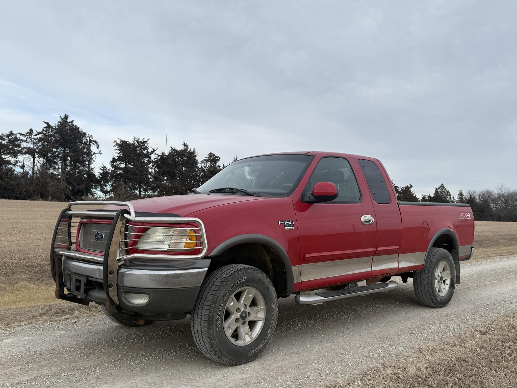 2003 Ford F-150 Equipment Image0