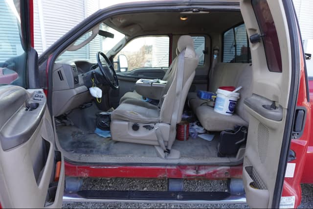 Image of Ford F-250 equipment image 4