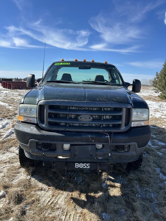 Image of Ford F-250 equipment image 1