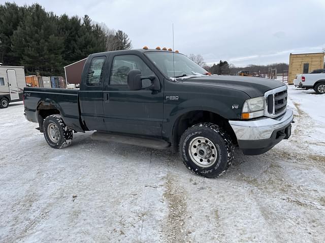 Image of Ford F-250 equipment image 2