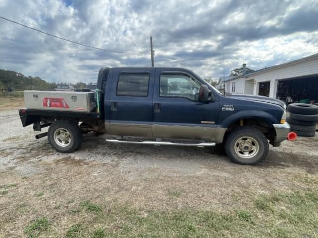 Image of Ford F-250 equipment image 3