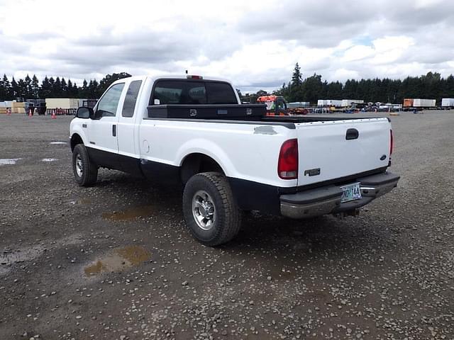 Image of Ford F-250 equipment image 3