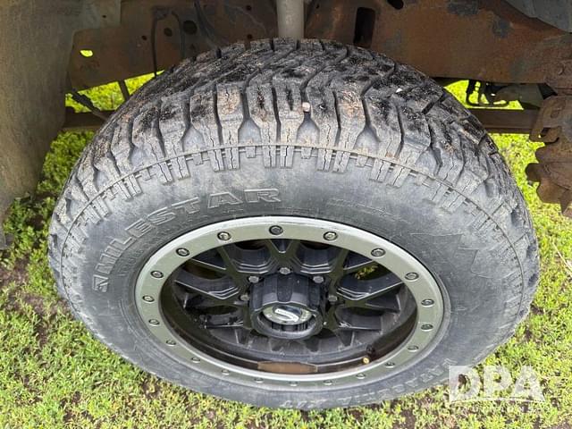 Image of Ford F-250 equipment image 3