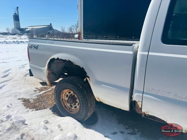 Image of Ford F-250 equipment image 4