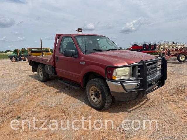 Image of Ford F-250 equipment image 2