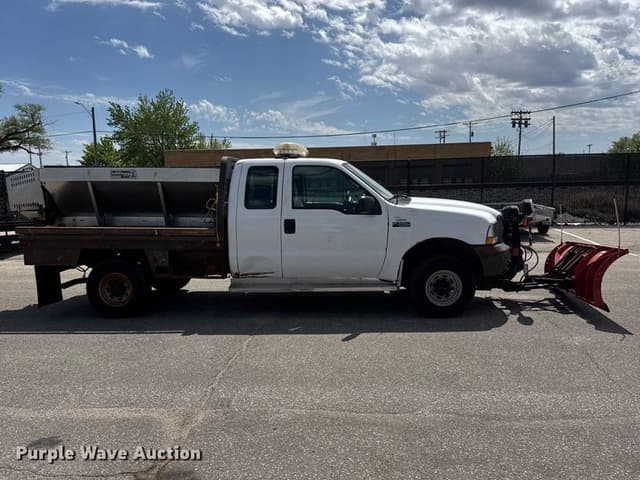 Image of Ford F-250 equipment image 3