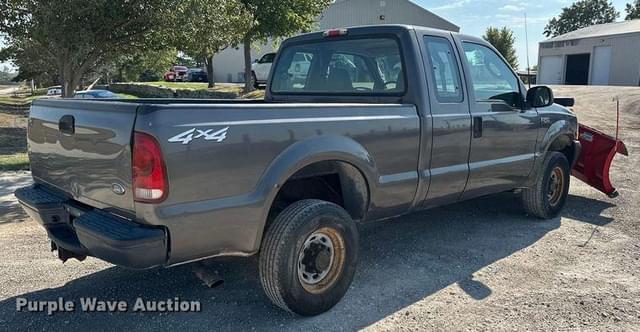 Image of Ford F-250 equipment image 4