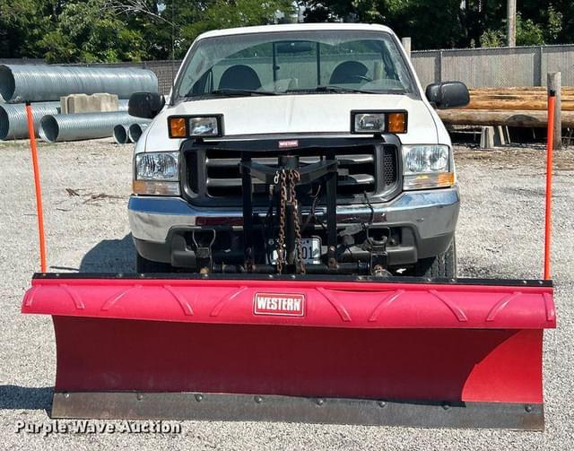 Image of Ford F-250 equipment image 1