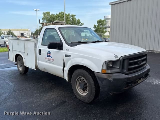 Image of Ford F-250 equipment image 2