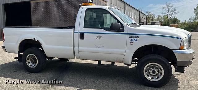 Image of Ford F-250 equipment image 3