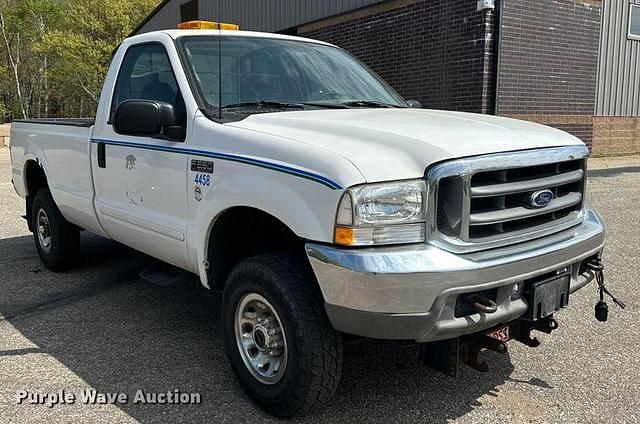 Image of Ford F-250 equipment image 2