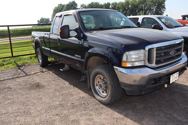 Image of Ford F-250 equipment image 2